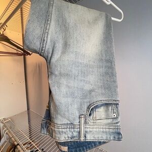 Anthropologie light wash, 28P
